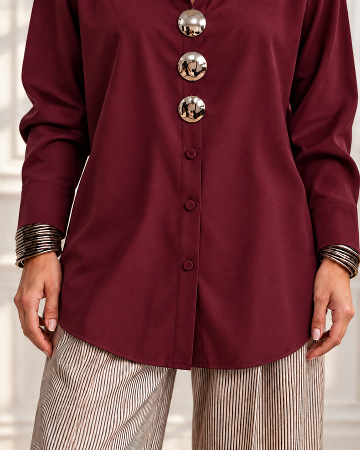 Chic Sculptural Gold-Buttoned Tailored blouse